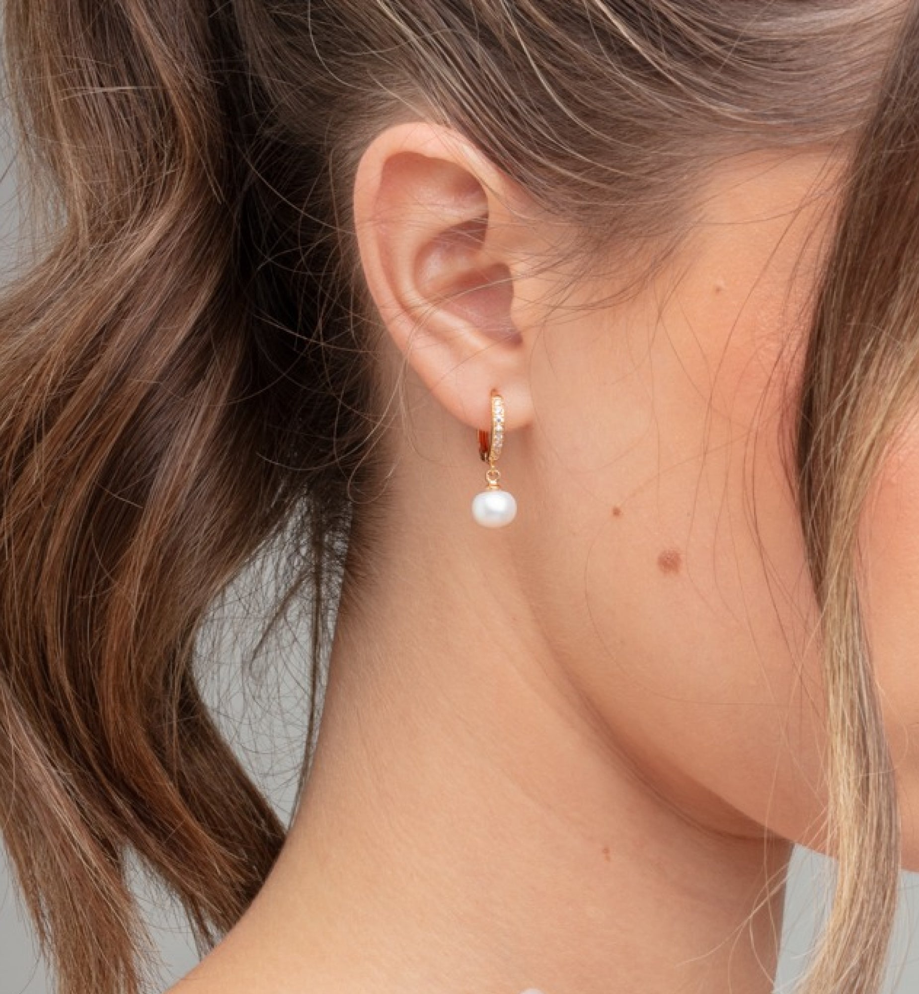 Shinju Gold Pearl Hoops