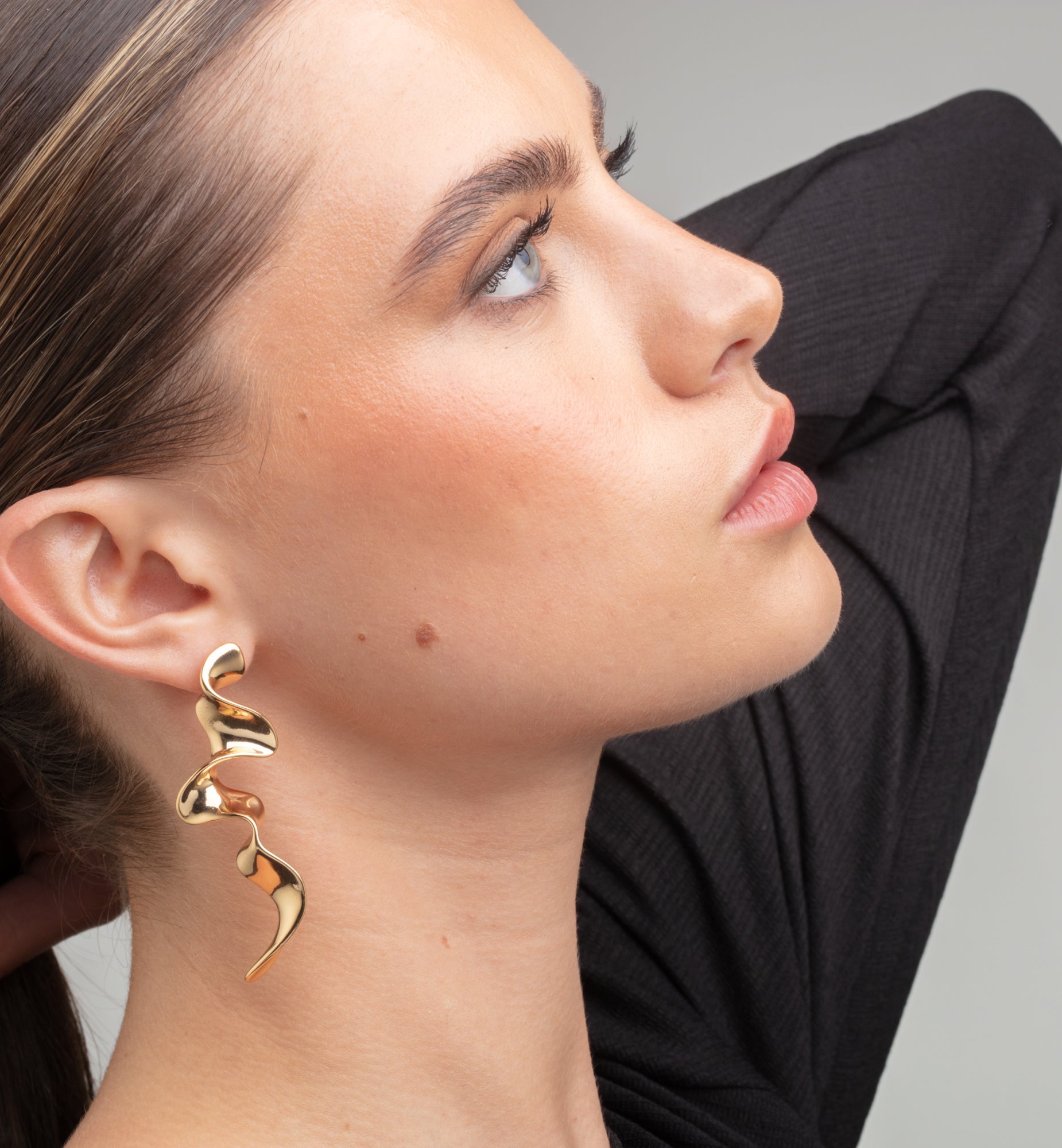 Nami Gold Long Wave Earrings