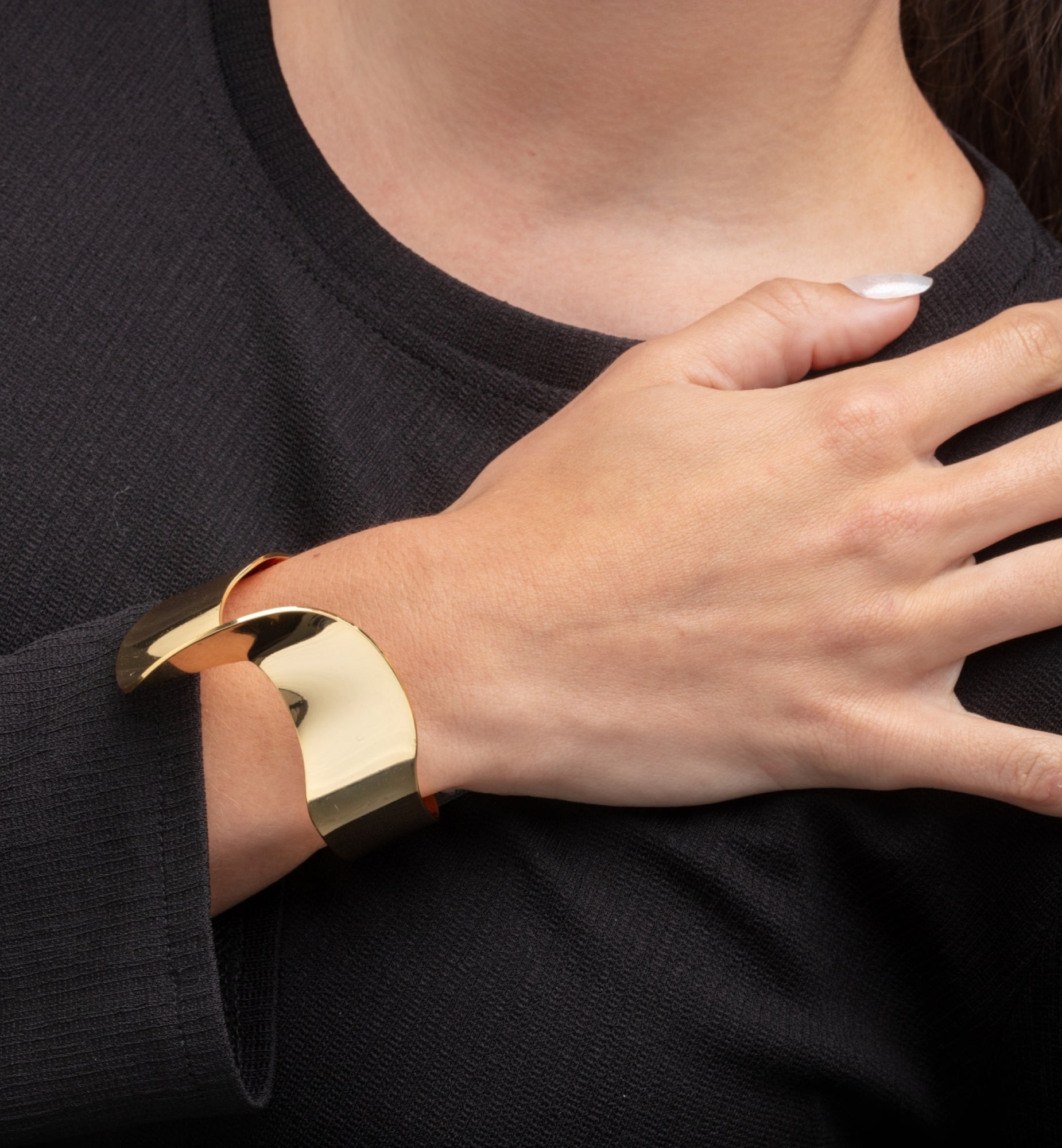 Nami Gold Wave Bangle