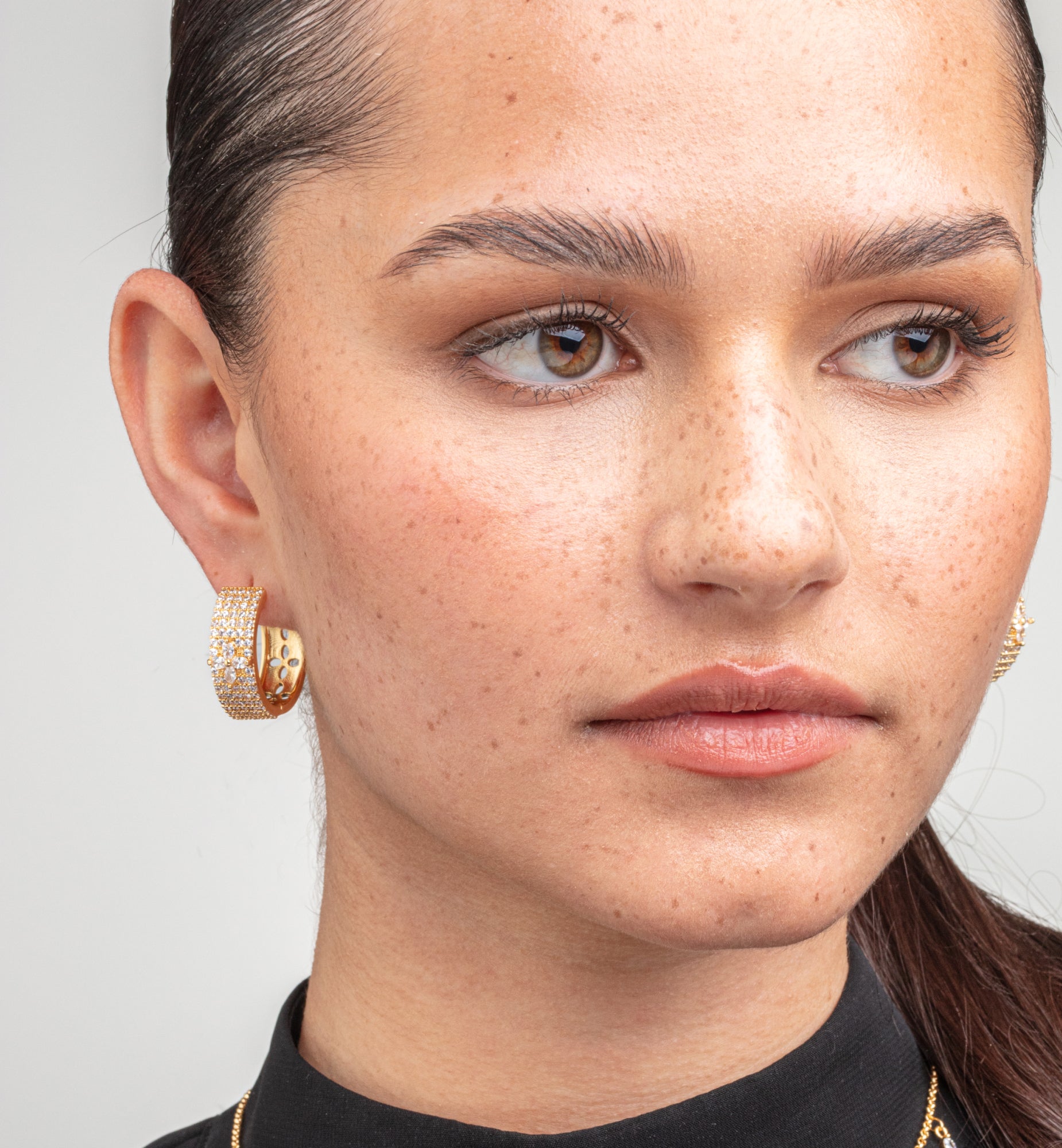 Kinmokusei Gold Floral Pavé Hoops