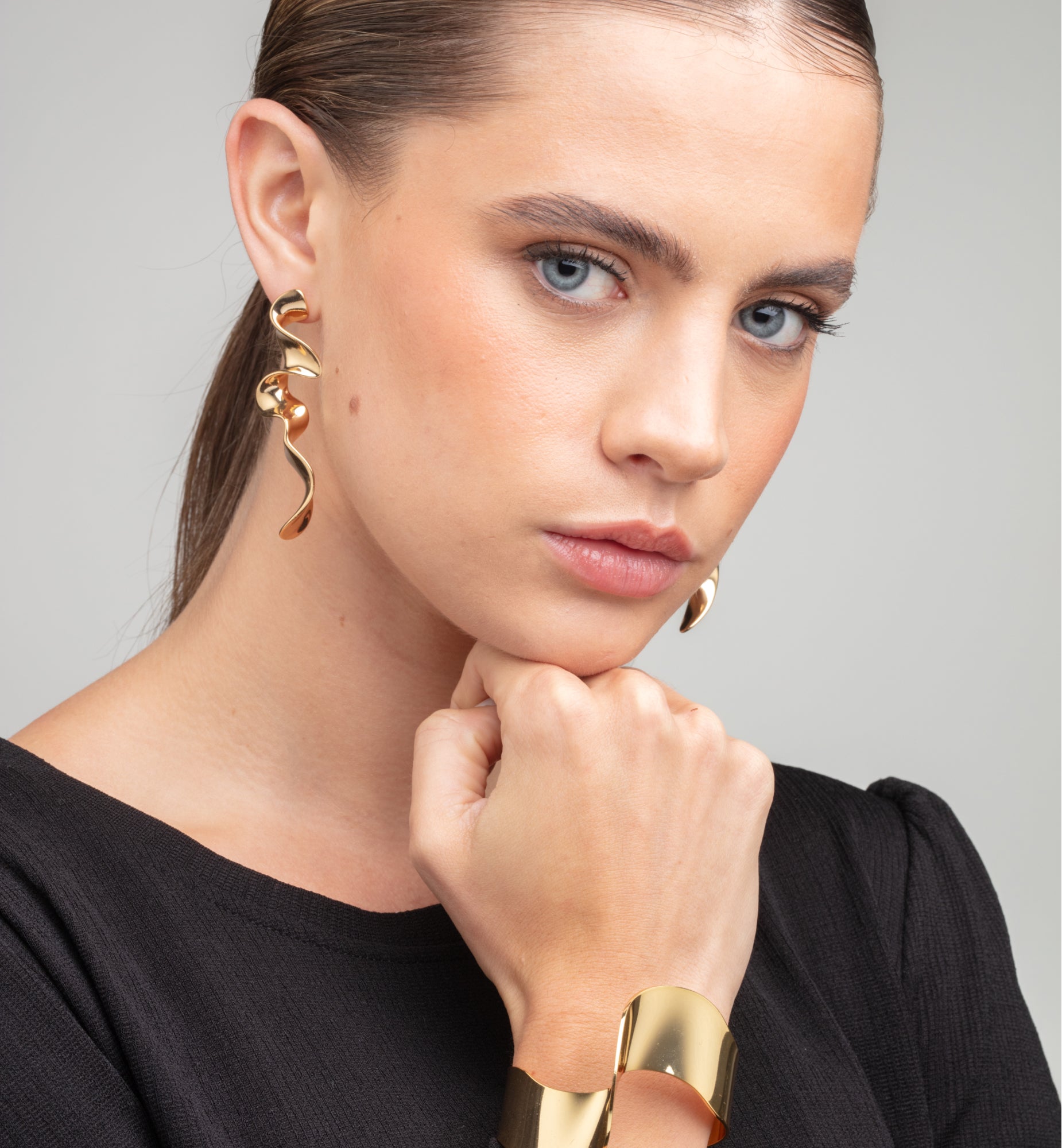 Nami Gold Long Wave Earrings