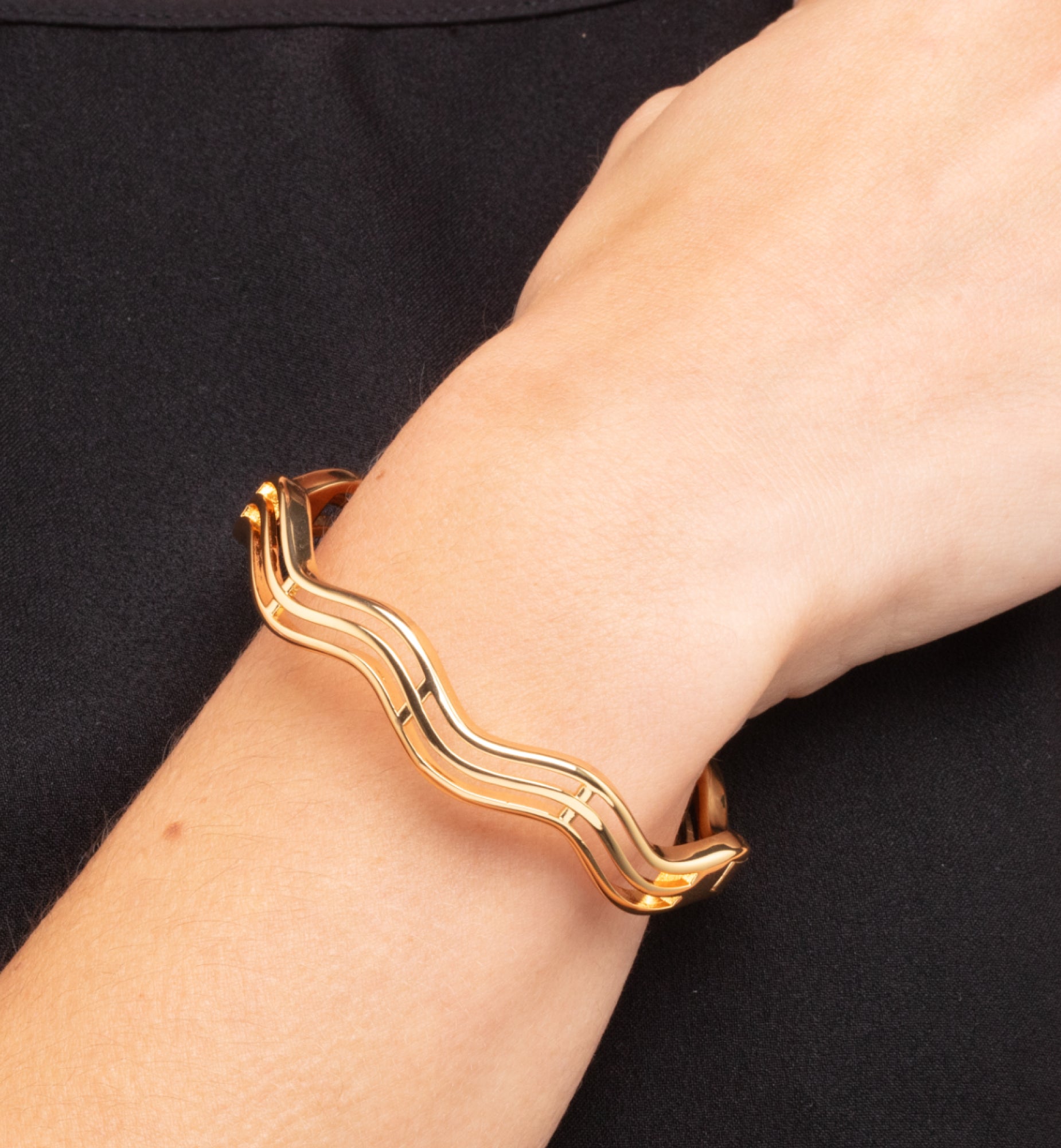 Nami Gold Wave Bangle 18K Gold Plated Wave 18K Gold Plated by Uchi & Soto Jewellery