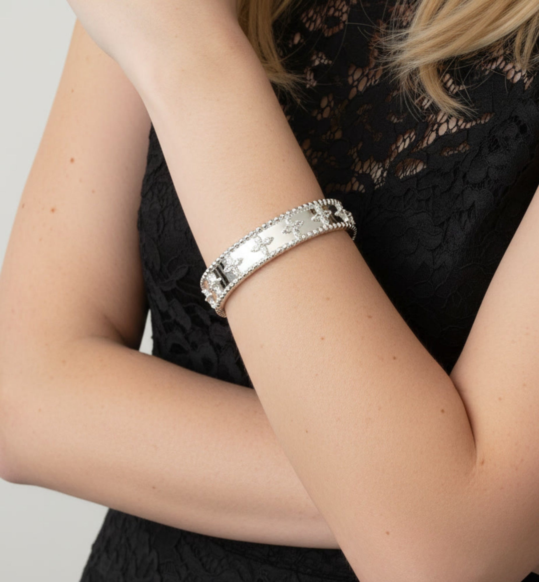 Kinmokusei Silver Bead Floral Bangle
