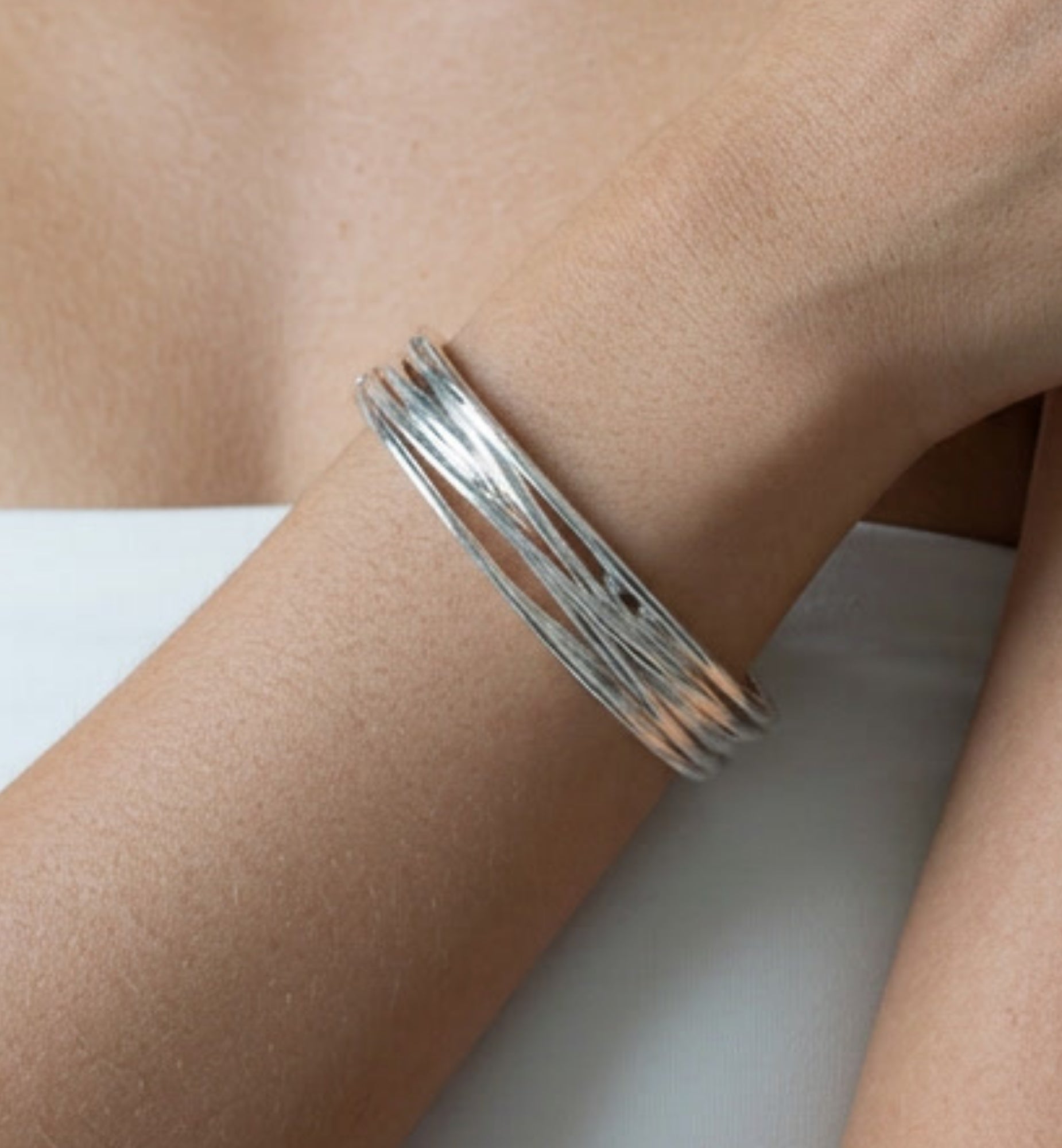 Nami Silver Twist Bangle