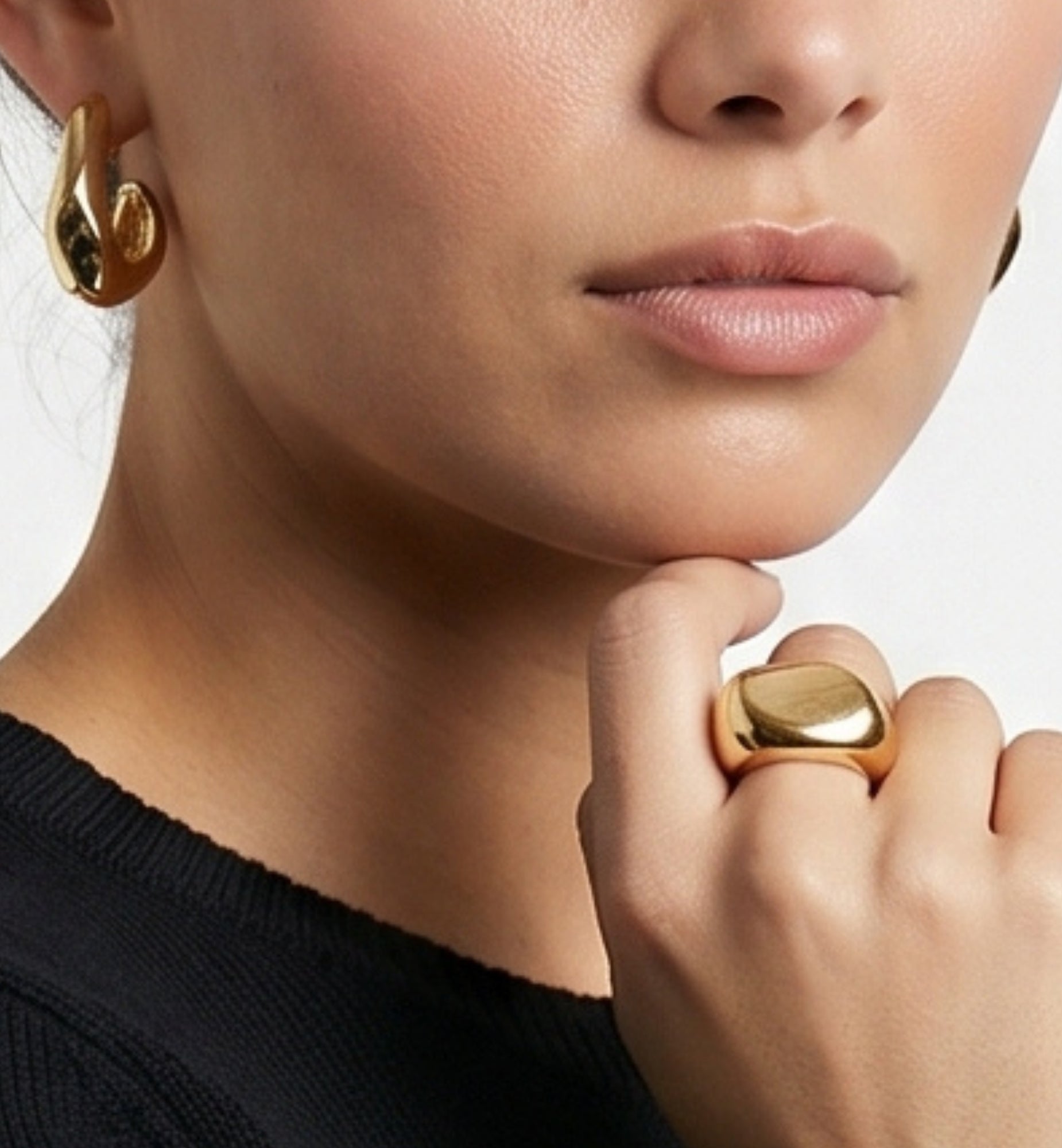 Nami Gold Hammered Ring