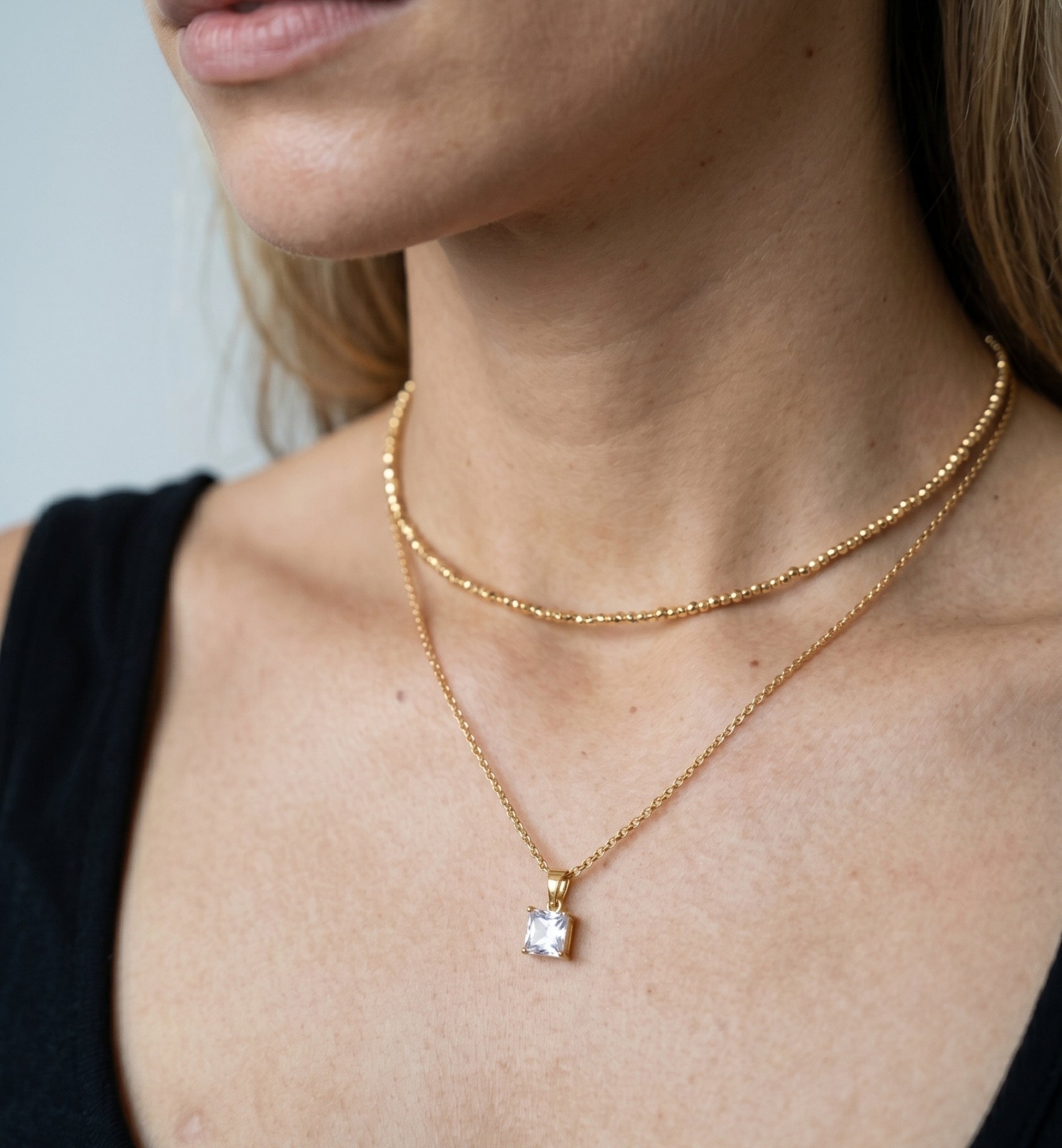 Shikaku Gold Stone Pendant Necklace