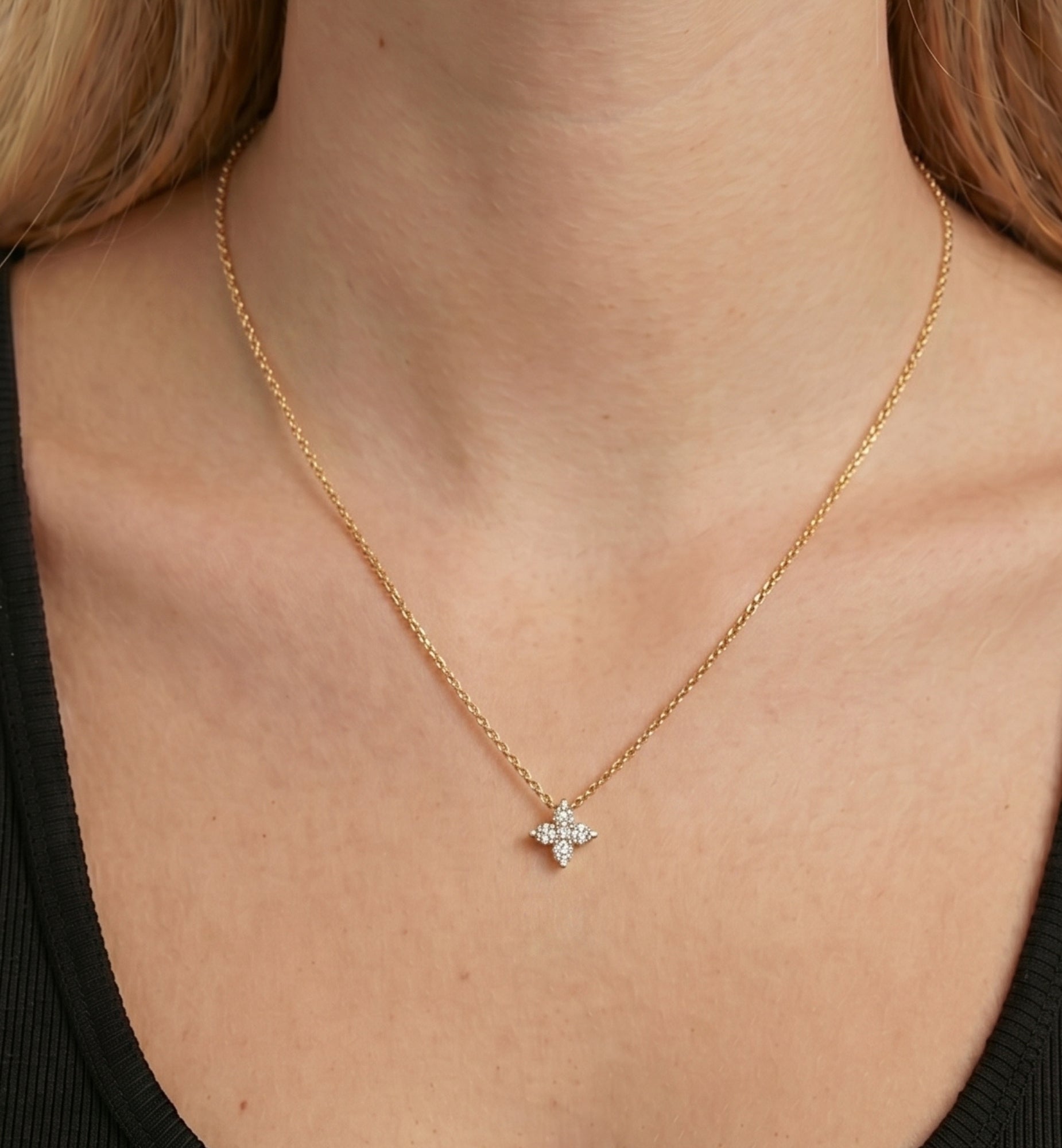 Kinmokusei Gold Floral Pendant Necklace
