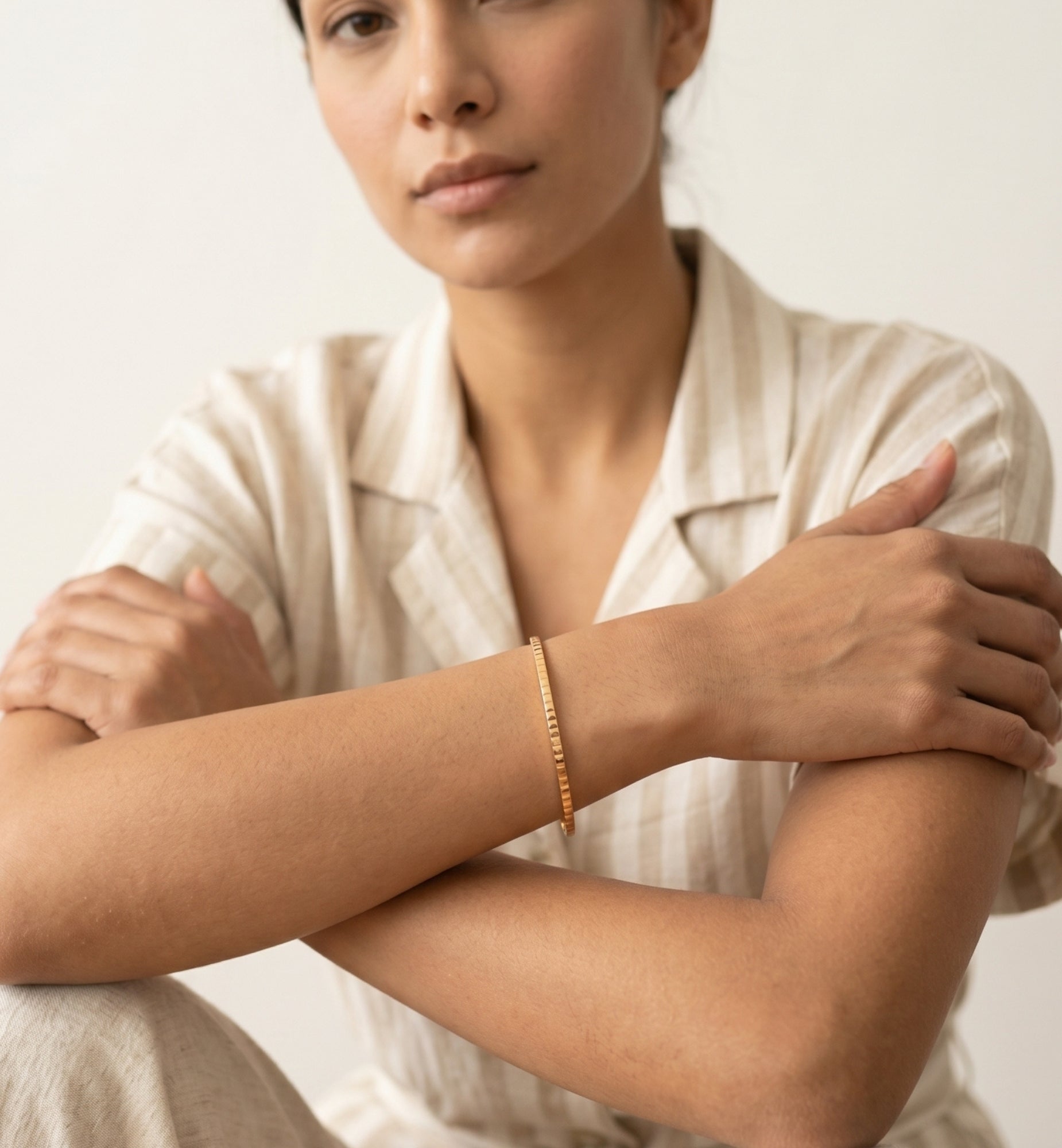 Shikaku Gold Bangle