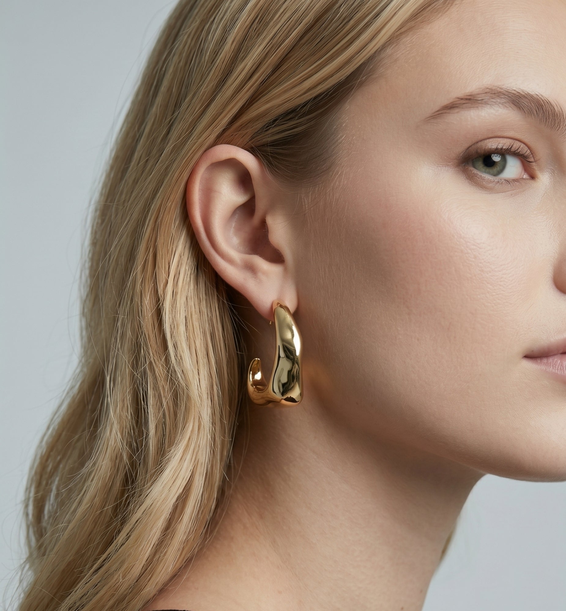 Nami Gold Hammered Earrings
