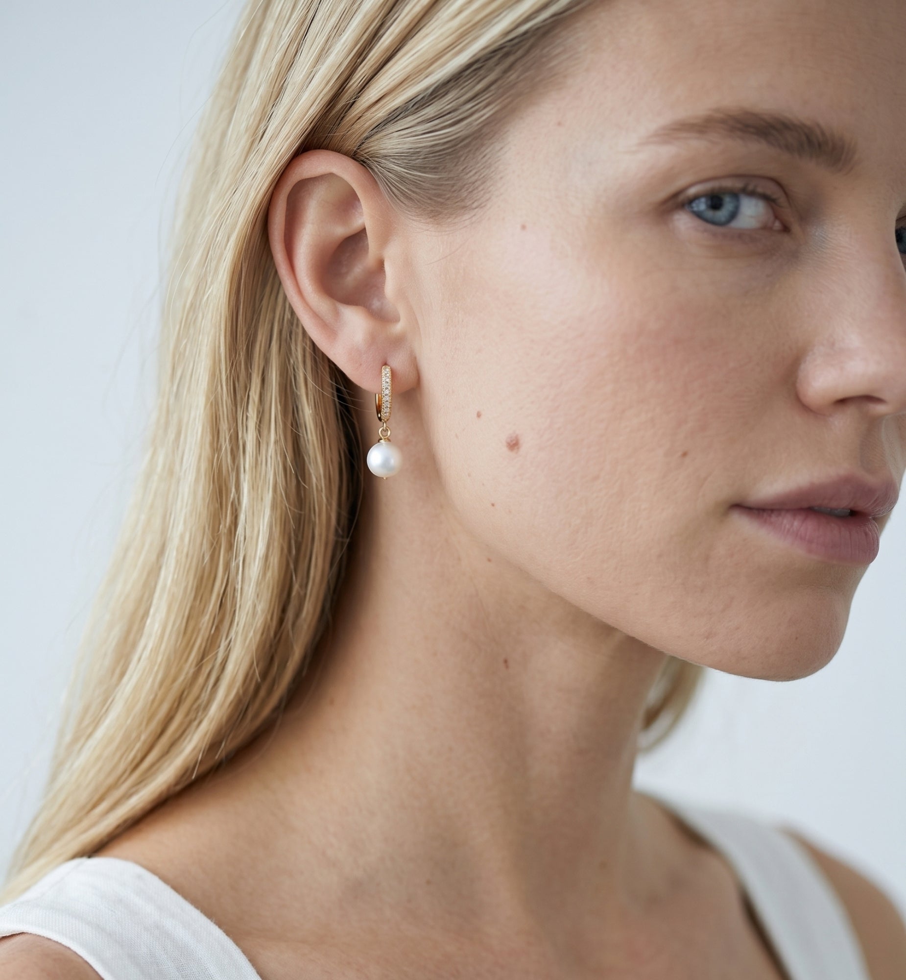 Shinju Gold Pearl Hoops