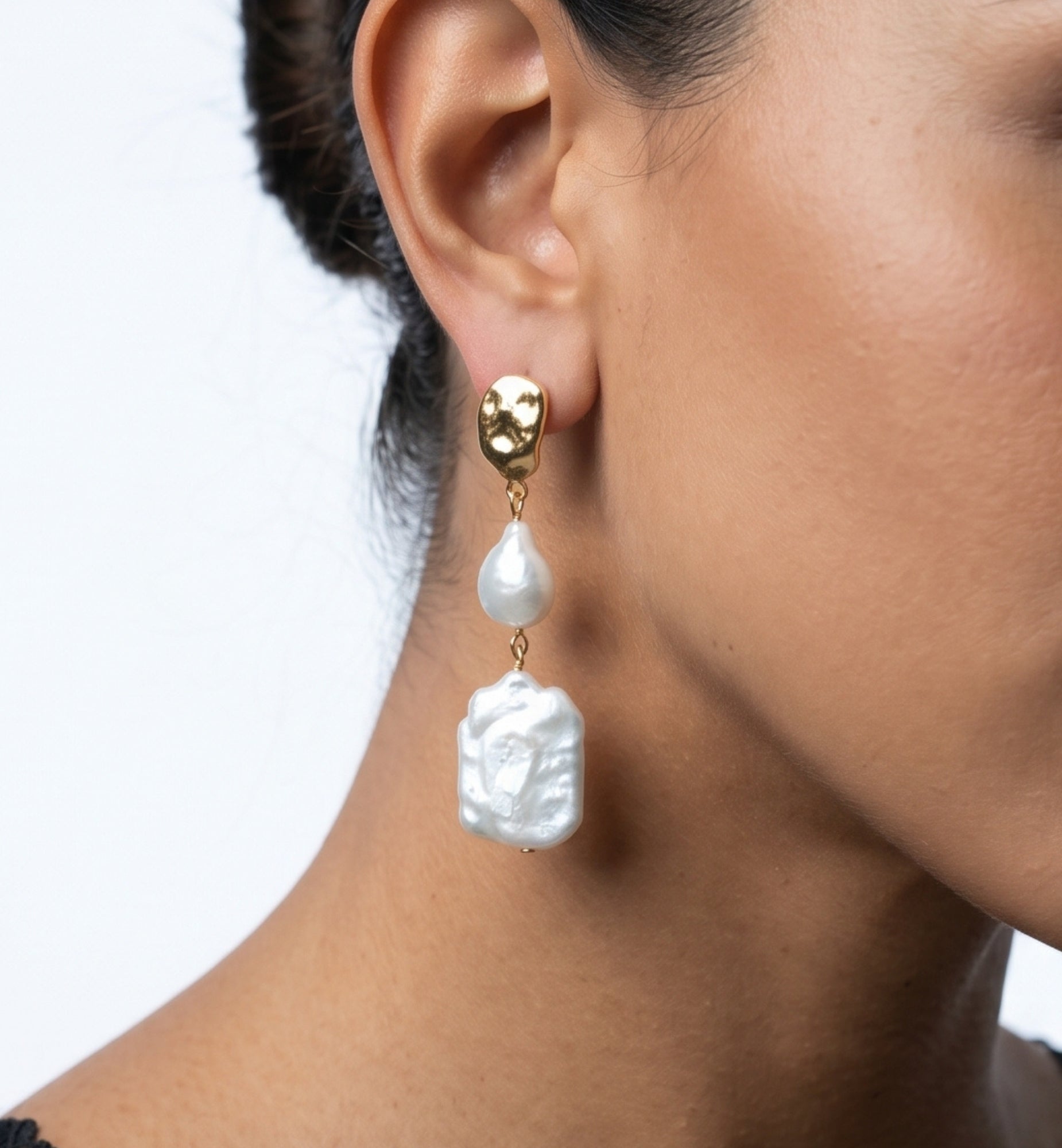 Shinju Gold Square Pearl Earrings