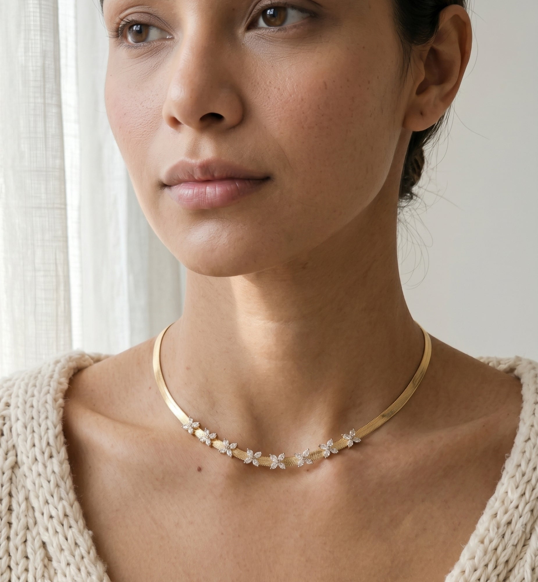 Kinmokusei Gold Chain Floral Necklace