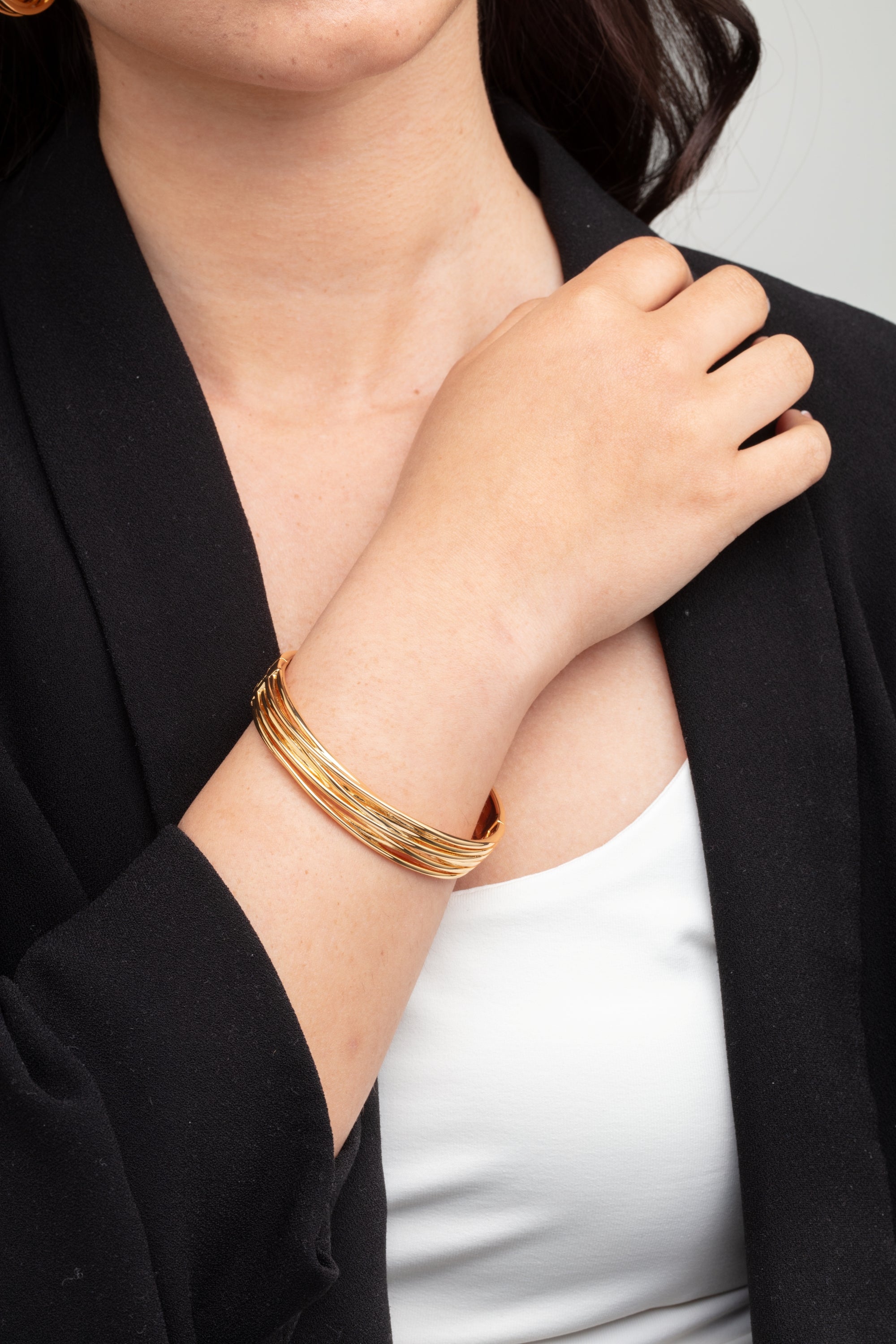 Nami Gold Twist Bangle