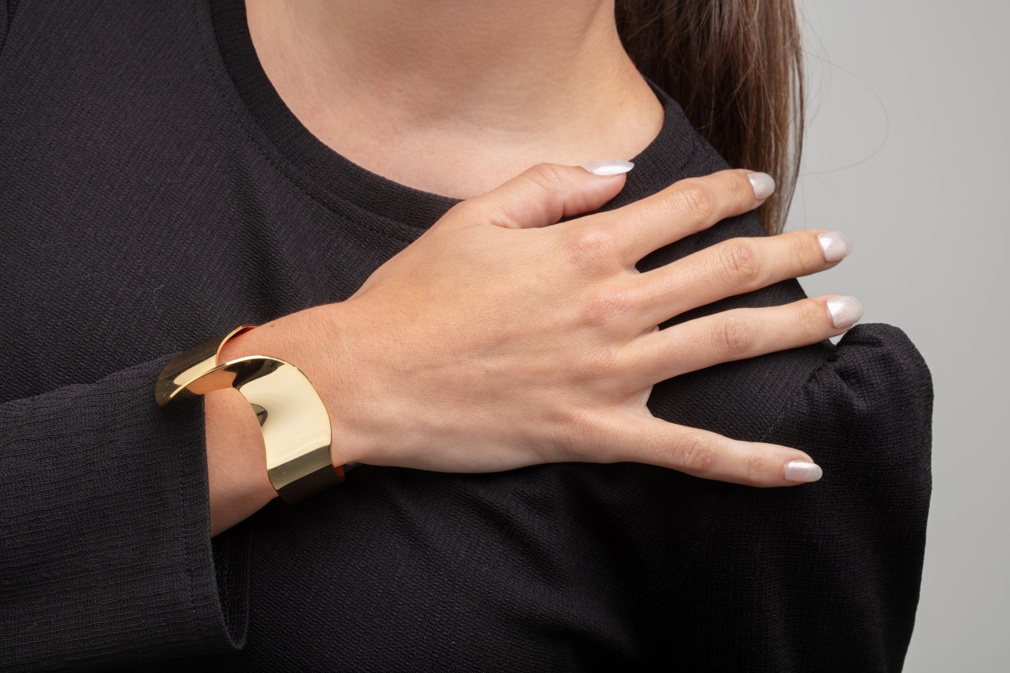 Nami Gold Wave Bangle