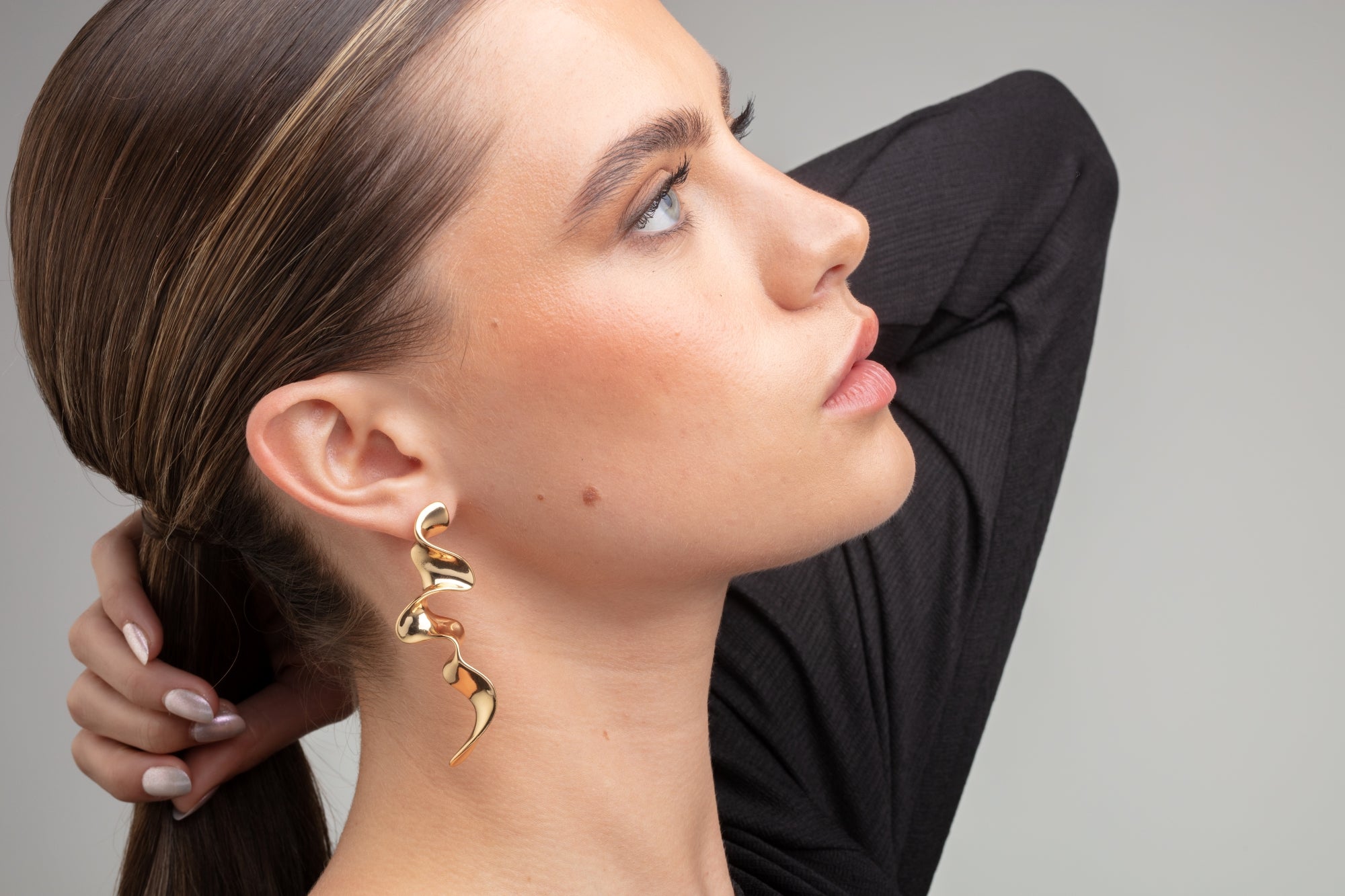 Nami Gold Long Wave Earrings