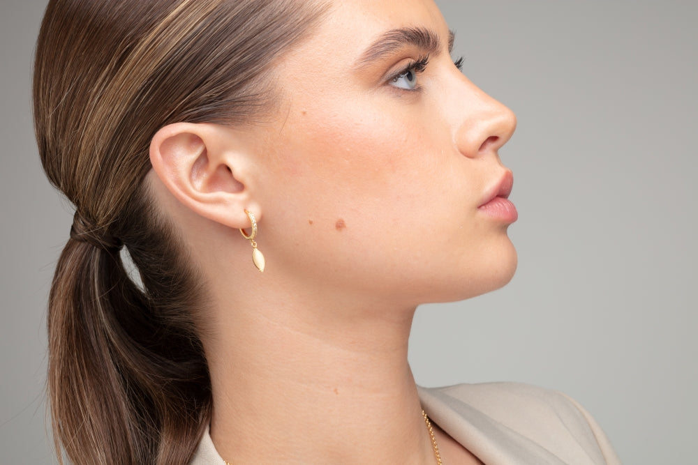 Nekomeishi Cream Cats Eye Earrings