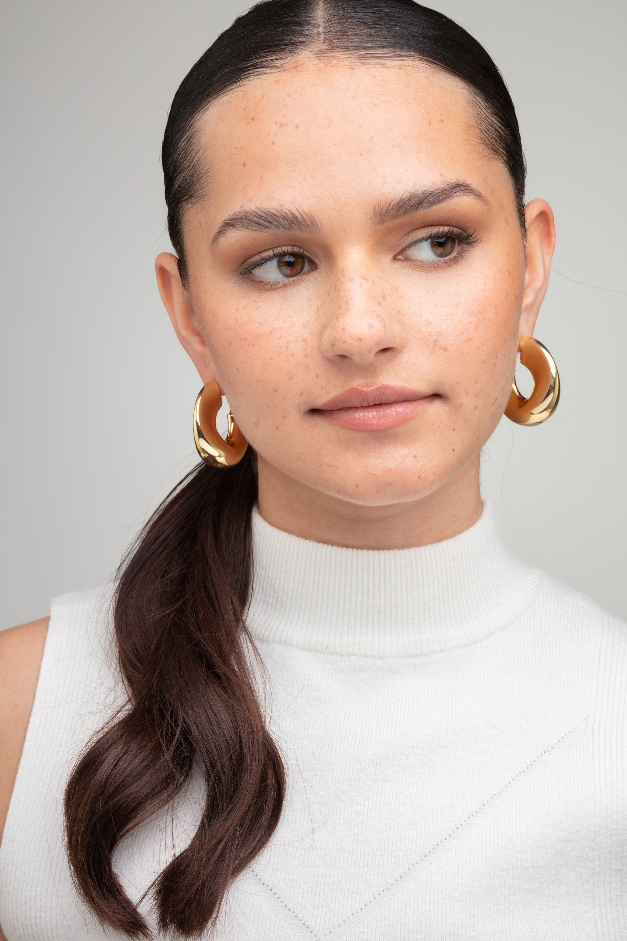 Nami Gold Wave Hoops