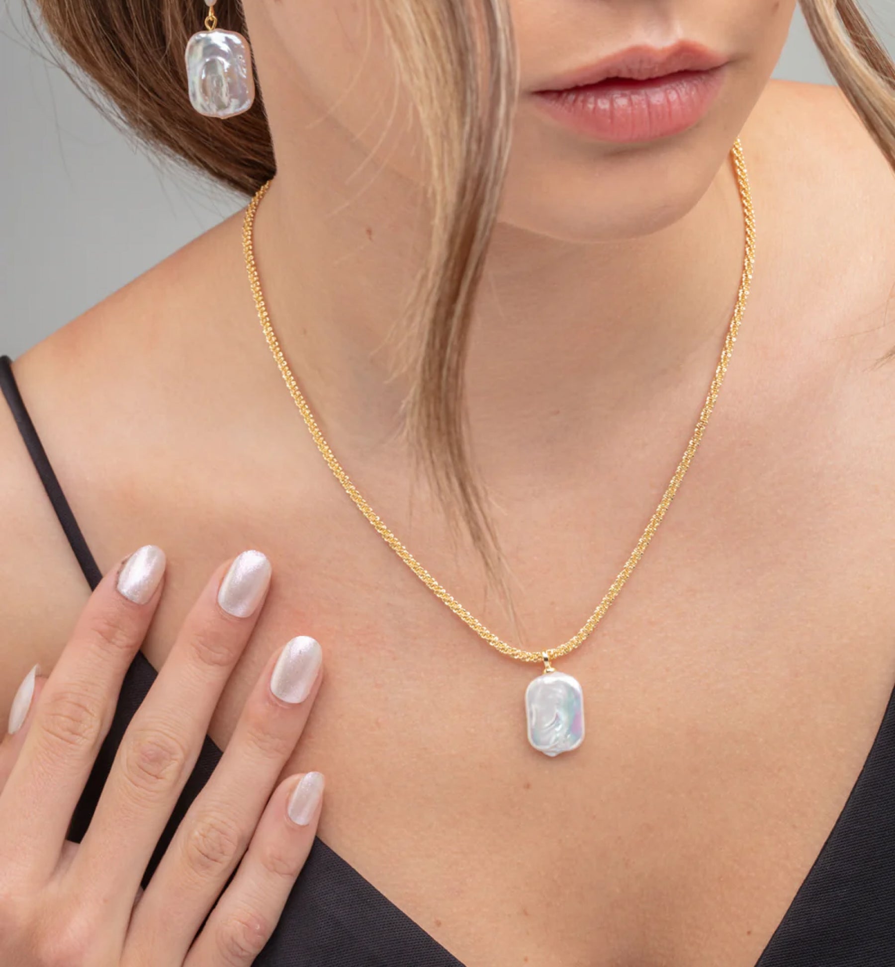 Shinju Gold Square Pearl Necklace