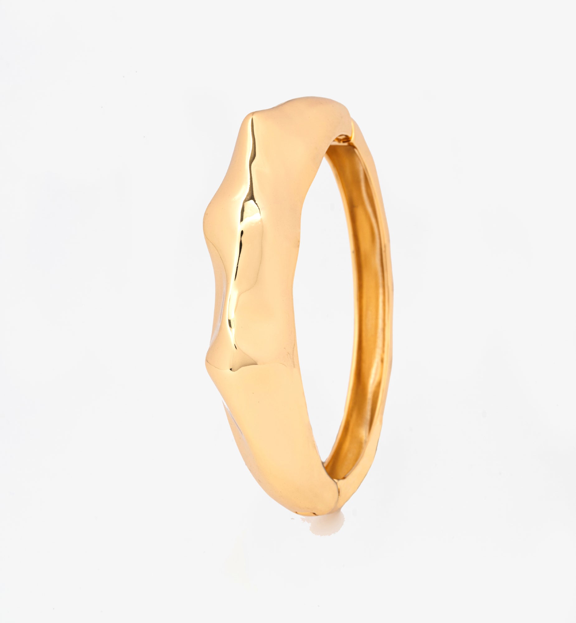 Nami Gold Hammered Bangle